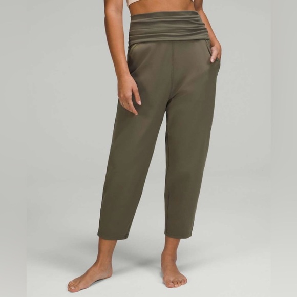 Lululemon Align Ribbed Waist Cropped Jogger – Carob Brown Sz 6 NWOT Rare Color - Picture 2 of 9